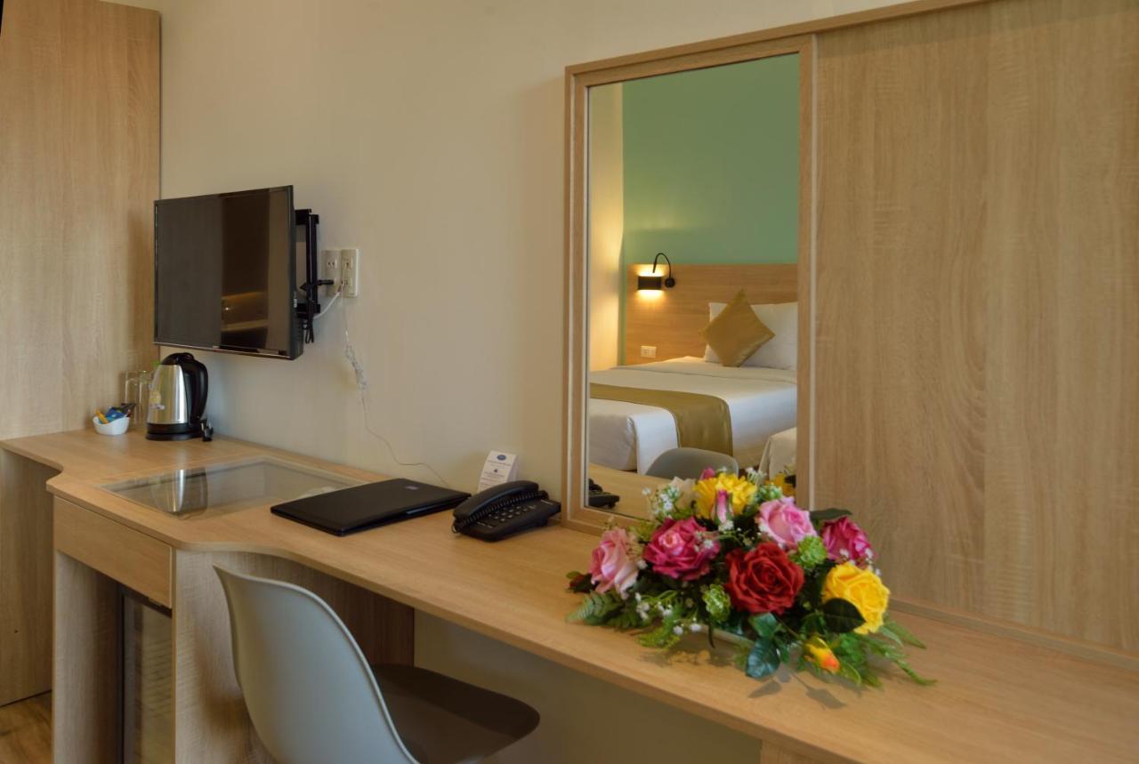 Pandora Saigon Hotel โฮจิมินห์ซิตี้ ภายนอก รูปภาพ